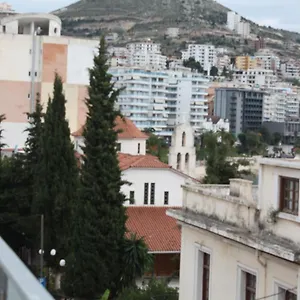 Pensión Jonian Central, Sarandë